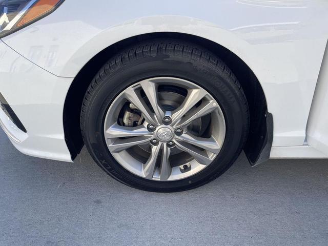 Photo of 2018 Quartz White Pearl Hyundai SONATA