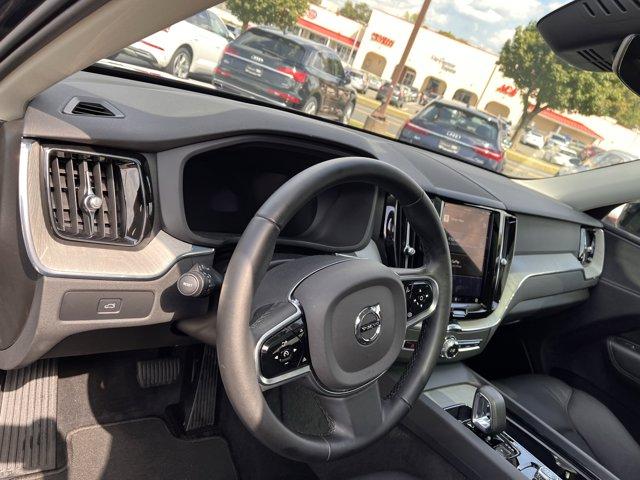 Photo of 2025 ONYX BLACK Volvo XC60