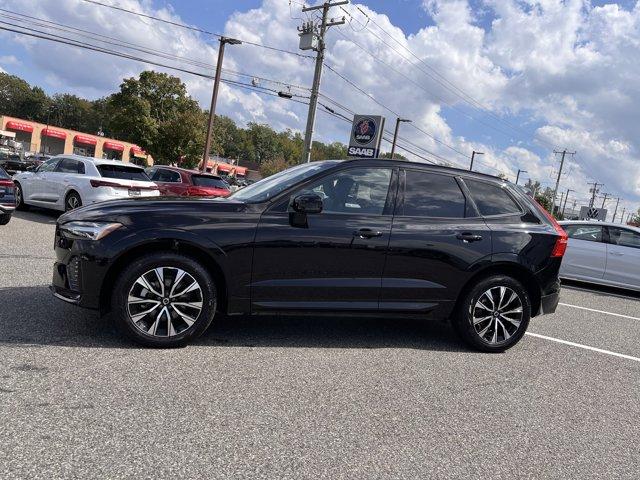 Photo of 2025 ONYX BLACK Volvo XC60