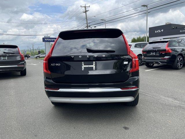Photo of 2022 ONYX BLACK Volvo XC90 Recharge Plug-In Hybrid