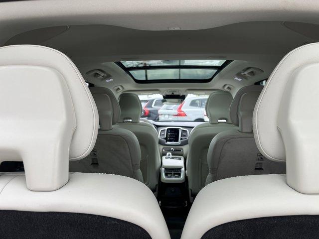 Photo of 2022 ONYX BLACK Volvo XC90 Recharge Plug-In Hybrid