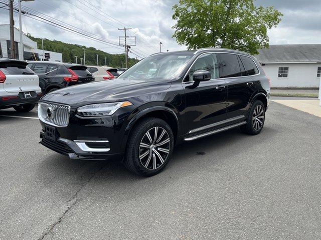 Photo of 2022 ONYX BLACK Volvo XC90 Recharge Plug-In Hybrid