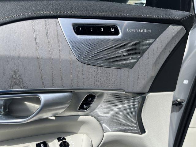 Photo of 2024 SILVER DAWN Volvo XC90 Recharge Plug-In Hybrid