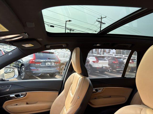 Photo of 2024 BRIGHT DUSK Volvo XC90 Recharge Plug-In Hybrid