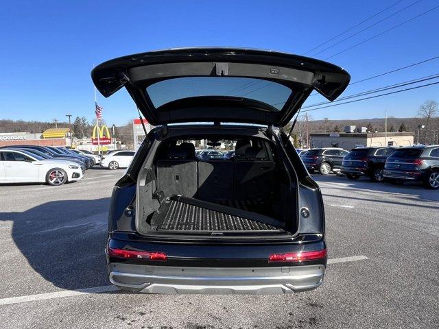 Photo of 2022 MYTHOS BLACK Audi Q7