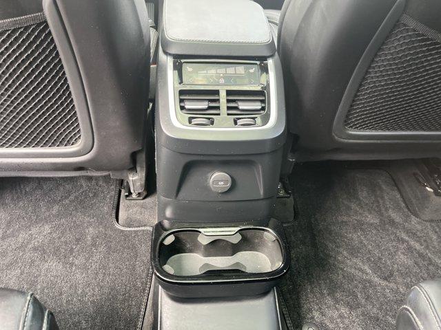 Photo of 2024 ONYX BLACK META Volvo XC90 Recharge Plug-In Hybrid