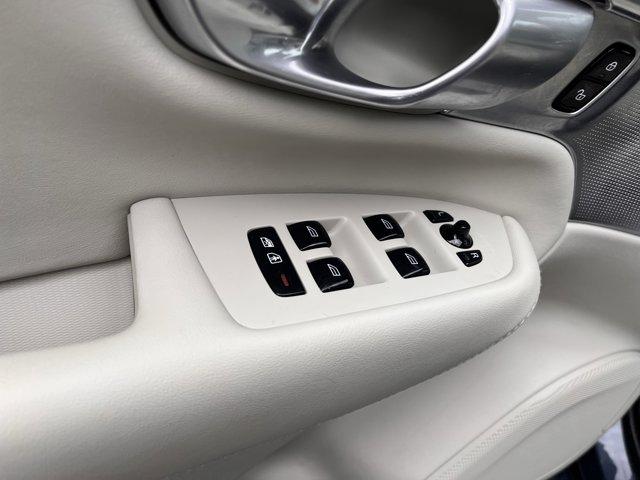 Photo of 2024 DENIM BLUE META Volvo XC90 Recharge Plug-In Hybrid