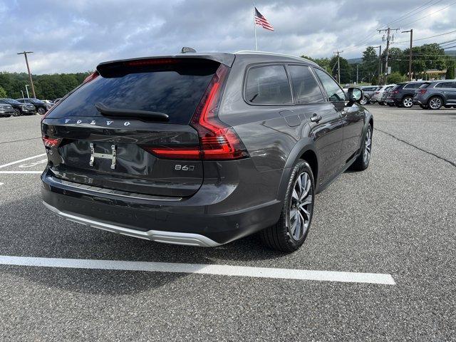 Photo of 2024 PLATINUM GREY Volvo V90 Cross Country