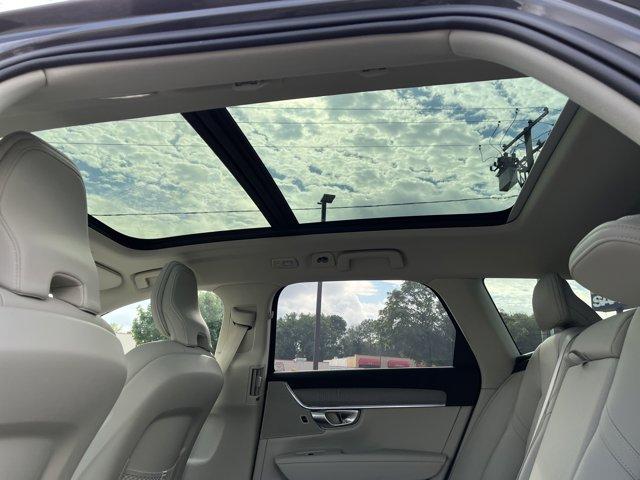 Photo of 2024 PLATINUM GREY Volvo V90 Cross Country