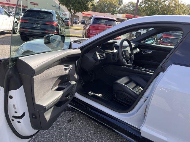Photo of 2023 SUZUKA GRAY Audi e-tron GT