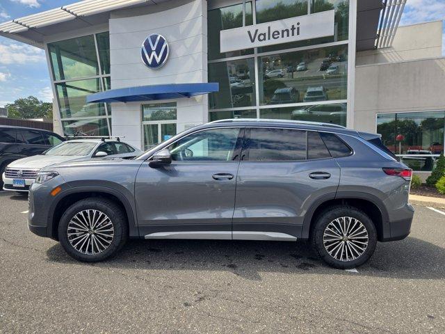 Photo of 2025 Platinum Gray Metallic Volkswagen Tiguan