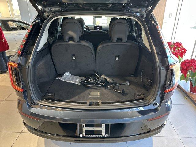 Photo of 2025 Blue Volvo EX90