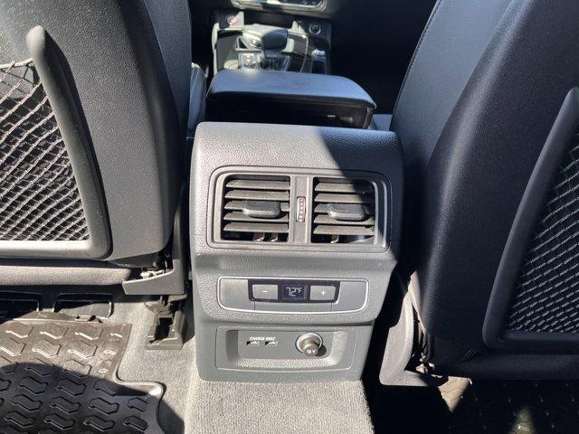 Photo of 2022 DAYTONA GRAY PE Audi SQ5