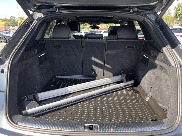 Photo of 2022 DAYTONA GRAY PE Audi SQ5