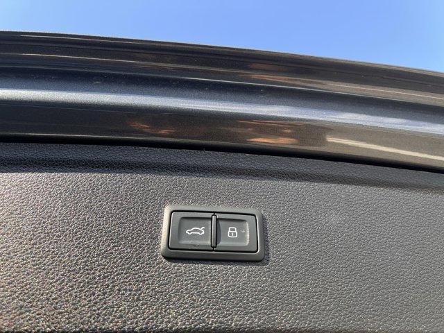 Photo of 2022 DAYTONA GRAY PE Audi SQ5