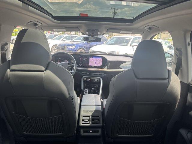 Photo of 2025 Tambora Gray Metallic Audi Q5