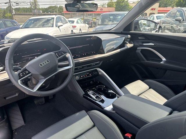 Photo of 2025 Tambora Gray Metallic Audi Q5