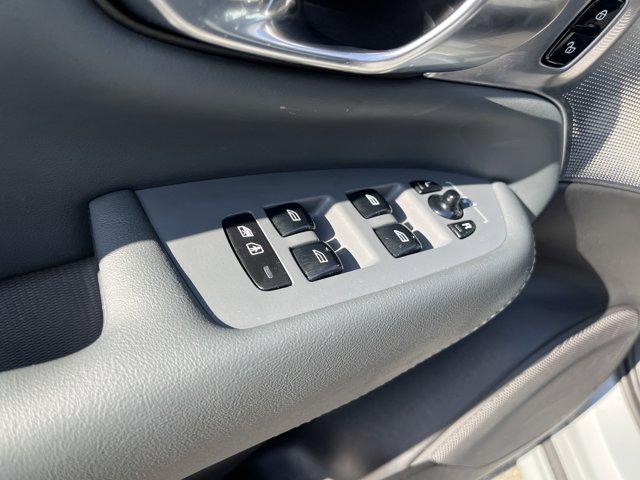 Photo of 2024 VAPOUR GREY MET Volvo XC90 Recharge Plug-In Hybrid