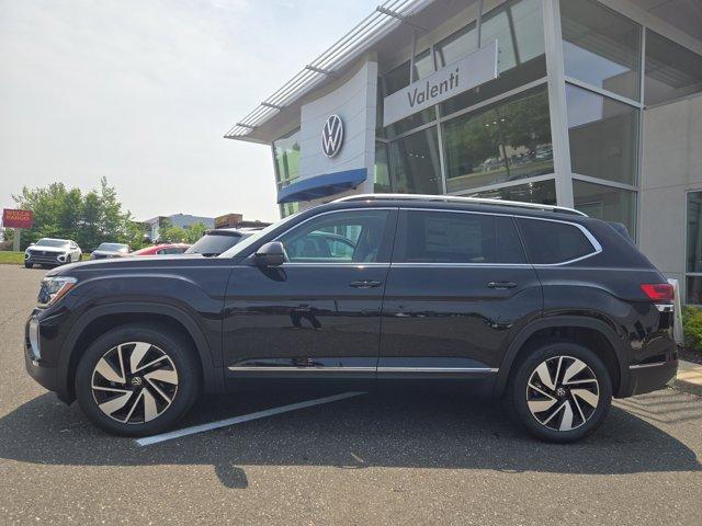 Photo of 2025 Deep Black Pearl Volkswagen Atlas