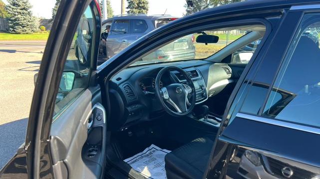 Photo of 2017 Java Metallic Nissan Altima