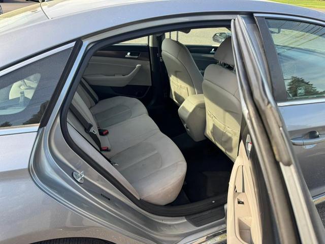Photo of 2015 Shale Gray Metallic Hyundai SONATA