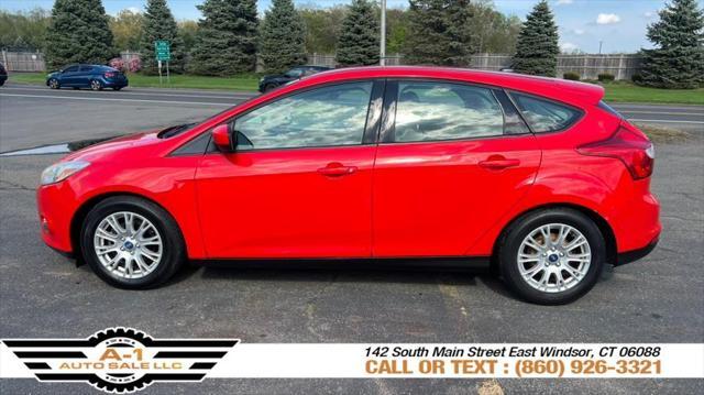 Photo of 2012 Race Red Ford Focus