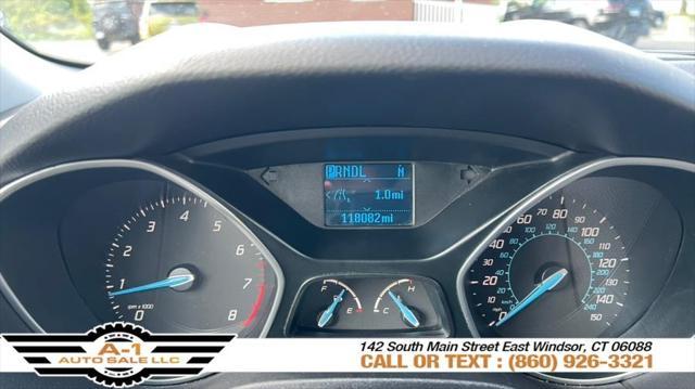 Photo of 2012 Race Red Ford Focus