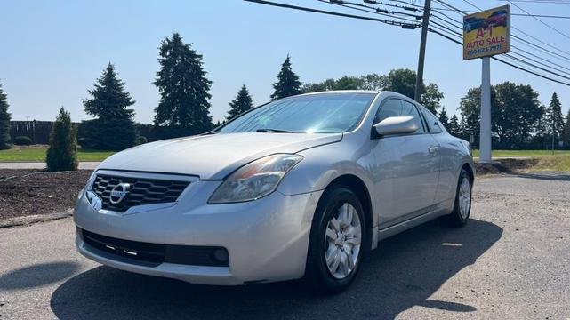 Photo of 2009 Radiant Silver Metallic Nissan Altima