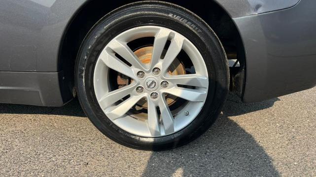Photo of 2010 Ocean Gray Metallic Nissan Altima
