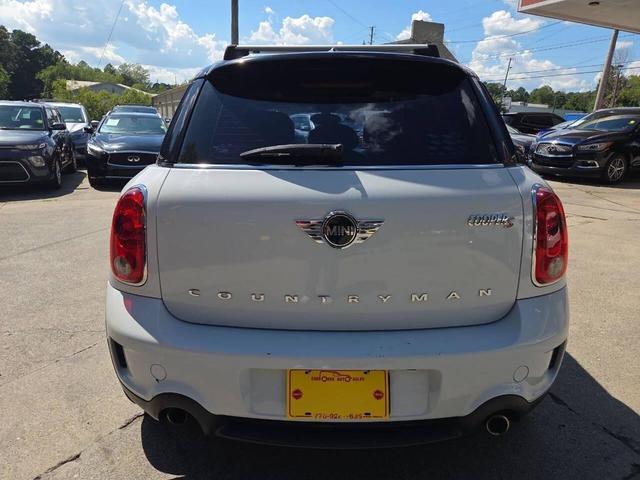 Photo of 2014 White MINI Countryman