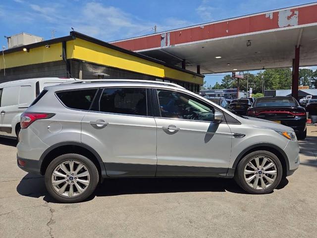 Photo of 2017 Silver Ford Escape