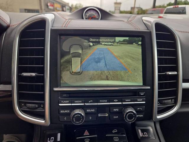 Photo of 2016 Silver Porsche Cayenne