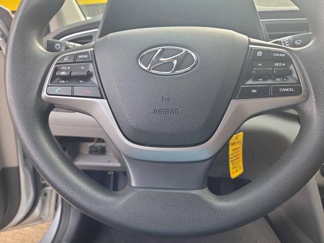 Photo of 2018 Silver Hyundai ELANTRA