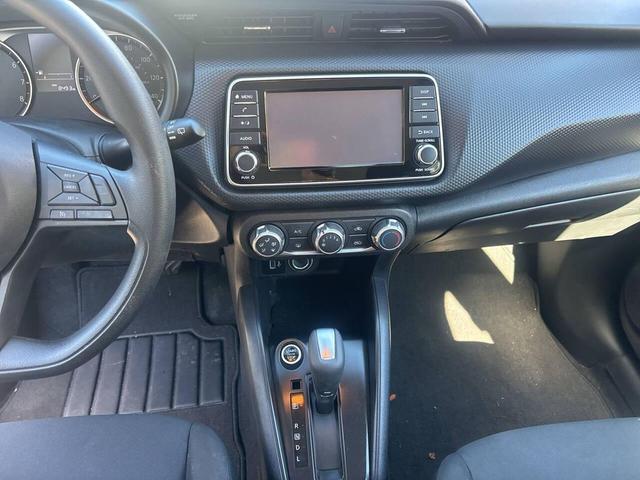 Photo of 2023 Blue Nissan Kicks