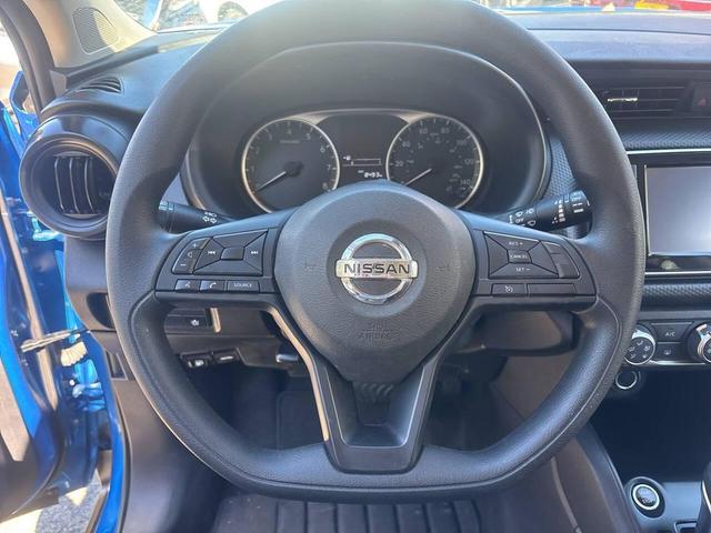 Photo of 2023 Blue Nissan Kicks