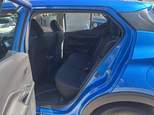 Photo of 2023 Blue Nissan Kicks