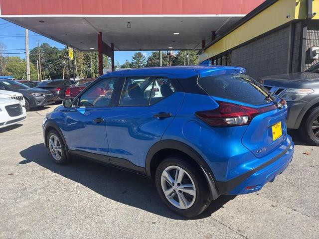 Photo of 2023 Blue Nissan Kicks