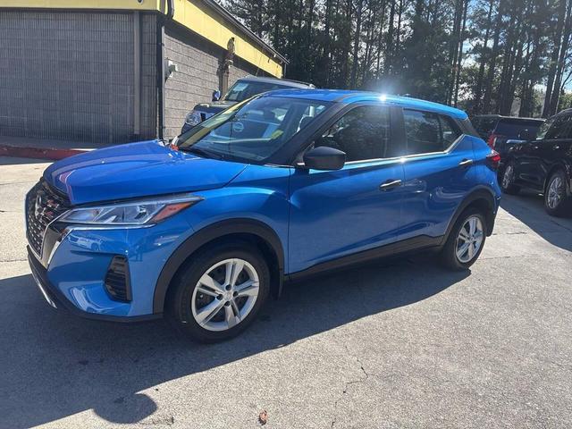Photo of 2023 Blue Nissan Kicks