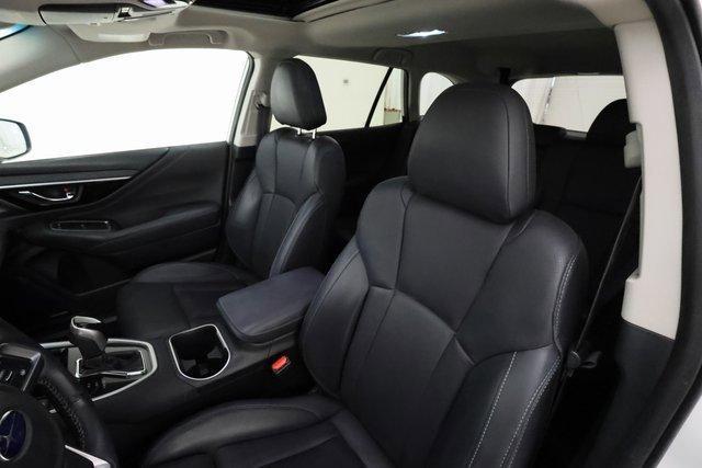 Photo of 2022 Crystal White Pearl Subaru Outback