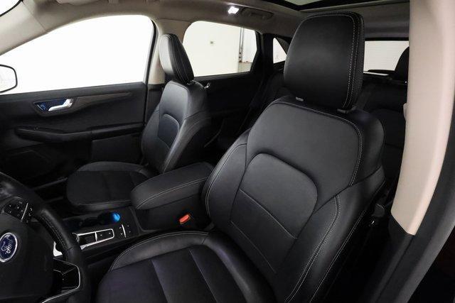 Photo of 2020 Agate Black Metallic Ford Escape
