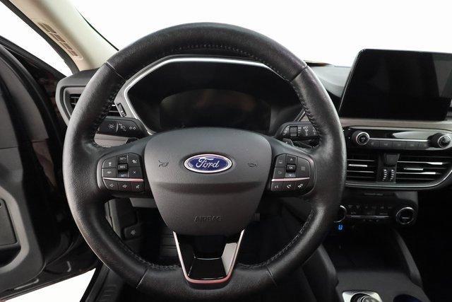 Photo of 2020 Agate Black Metallic Ford Escape