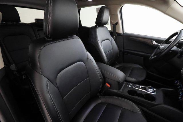 Photo of 2020 Agate Black Metallic Ford Escape