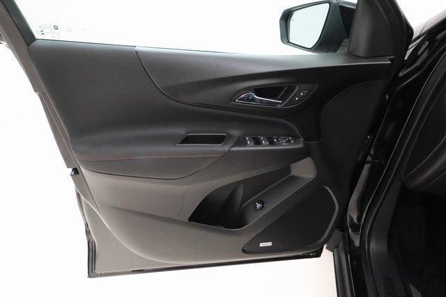 Photo of 2023 Mosaic Black Metallic Chevrolet Equinox