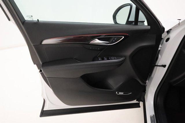 Photo of 2025 Summit White Buick Envision