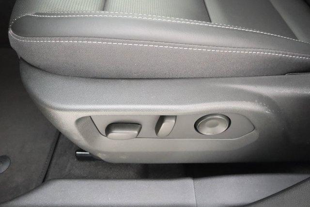 Photo of 2025 Summit White Buick Envision