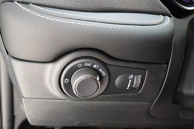 Photo of 2024 DB Black Crystal Clearcoat Dodge Durango