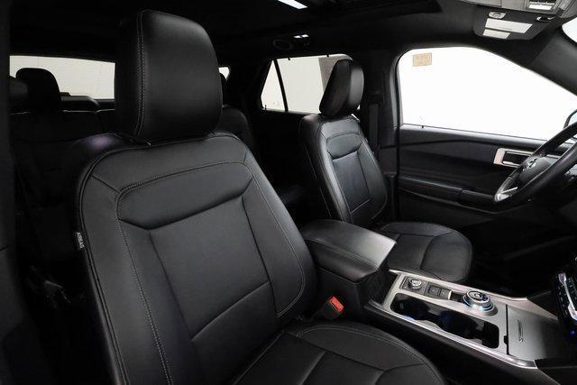 Photo of 2020 Agate Black Metallic Ford Explorer