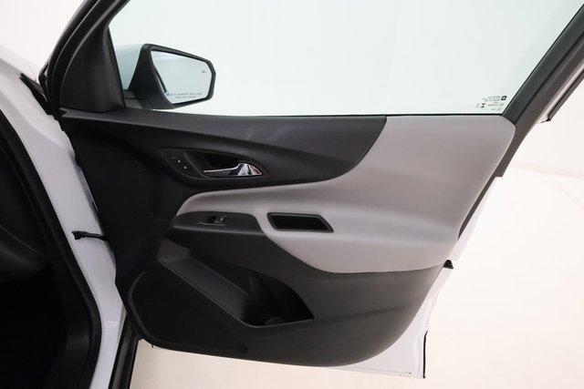 Photo of 2023 Summit White Chevrolet Equinox
