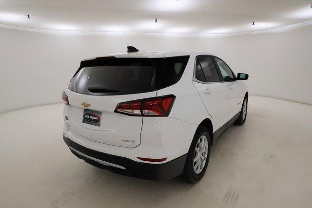 Photo of 2023 Summit White Chevrolet Equinox