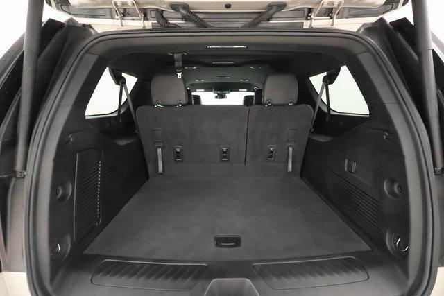 Photo of 2023 Beige Pearl Metallic GMC Yukon XL